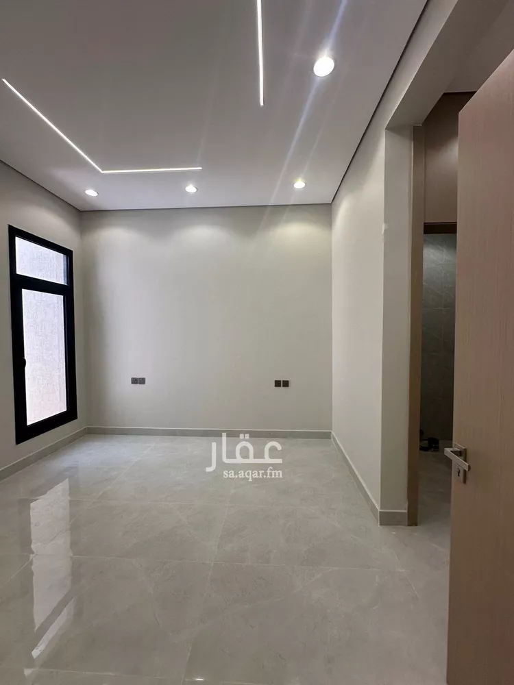 Floor for Sale in Riyadh Al Janadriyah 9