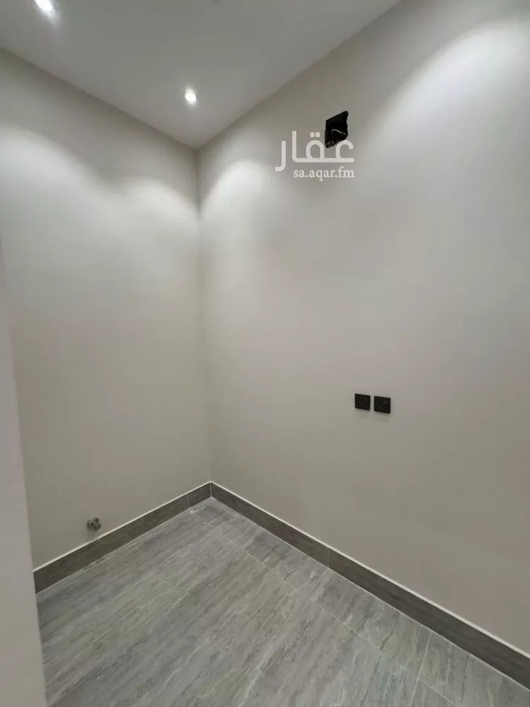 Apartment for Sale in Riyadh Al Yarmouk 6