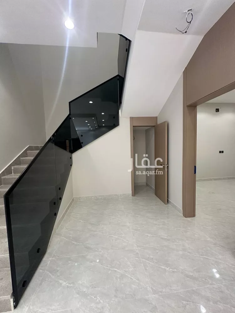دور للبيع في شارع رقم 165, حي الجنادرية, مدينة الرياض, منطقة الرياض 1 صورة