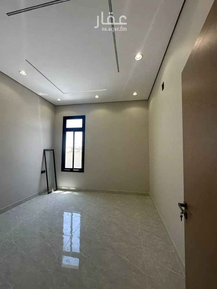 Floor for Sale in Riyadh Al Janadriyah 11