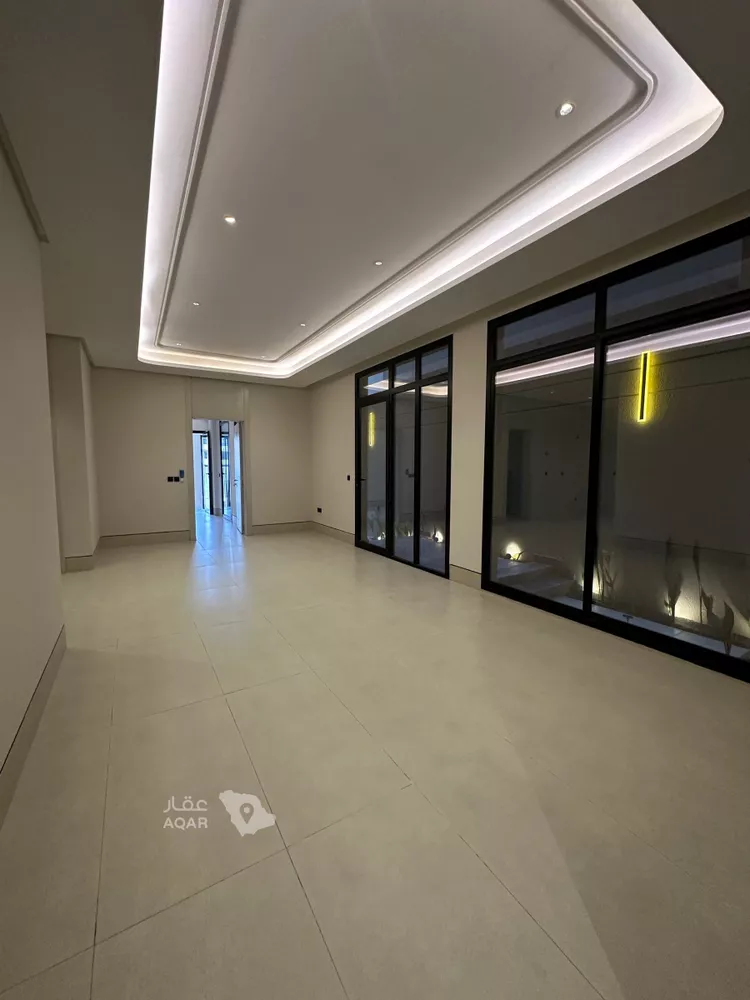 Floor for Sale in Riyadh Ar Rimal 13