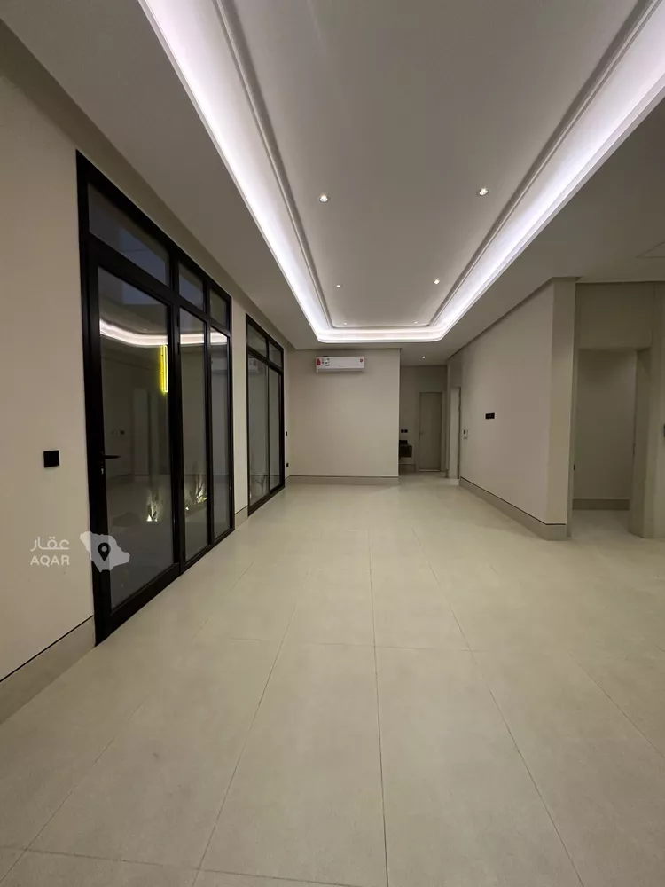 Floor for Sale in Riyadh Ar Rimal 5