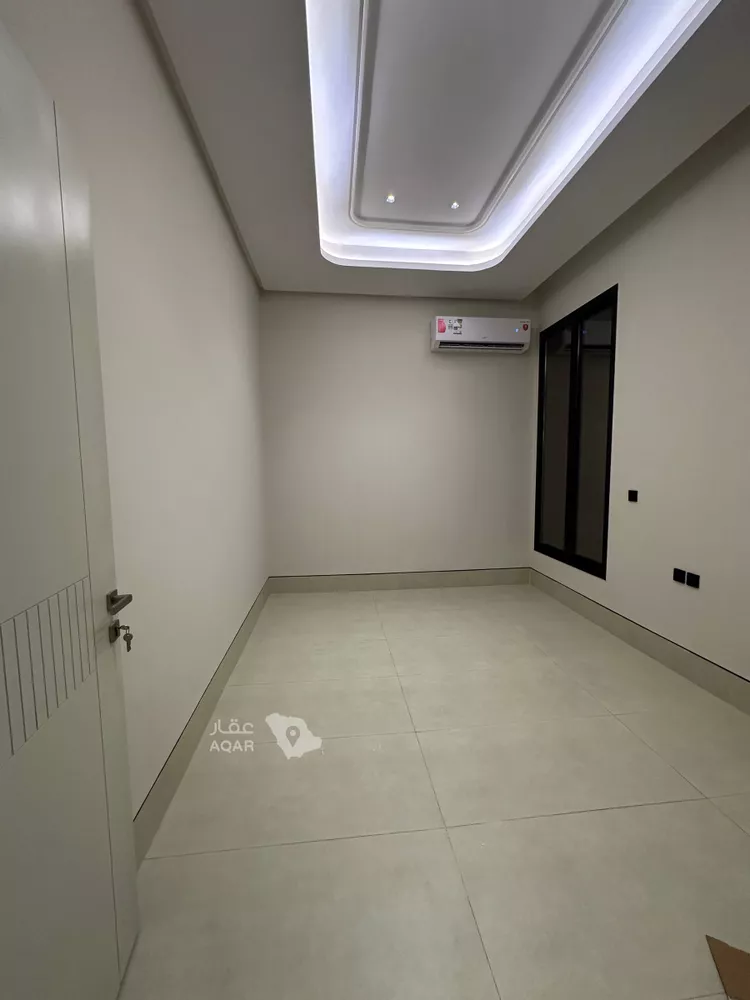 Floor for Sale in Riyadh Ar Rimal 8
