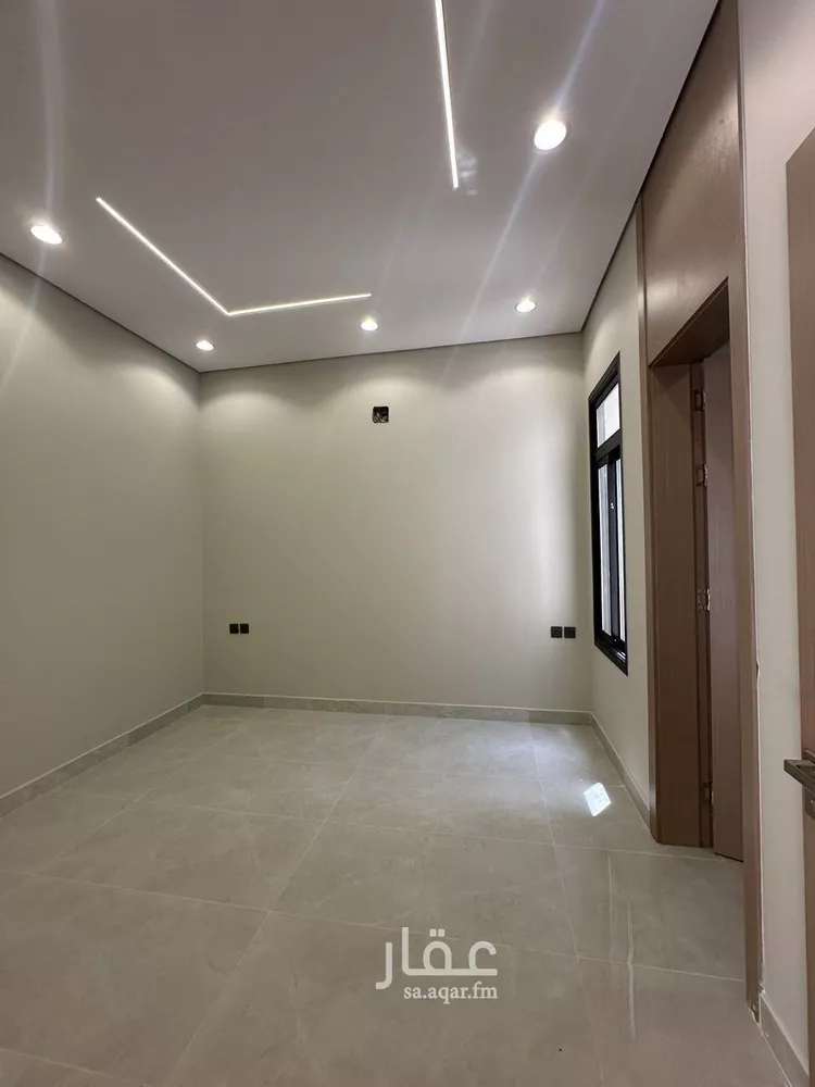 Floor for Sale in Riyadh Al Janadriyah 11