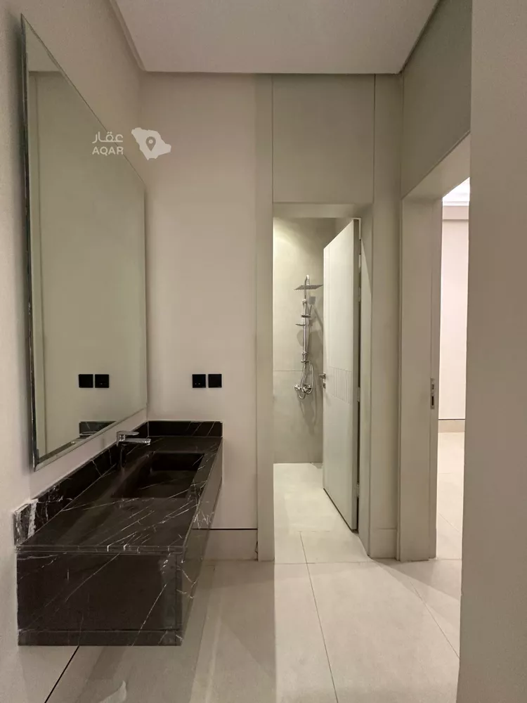 Floor for Sale in Riyadh Ar Rimal 10