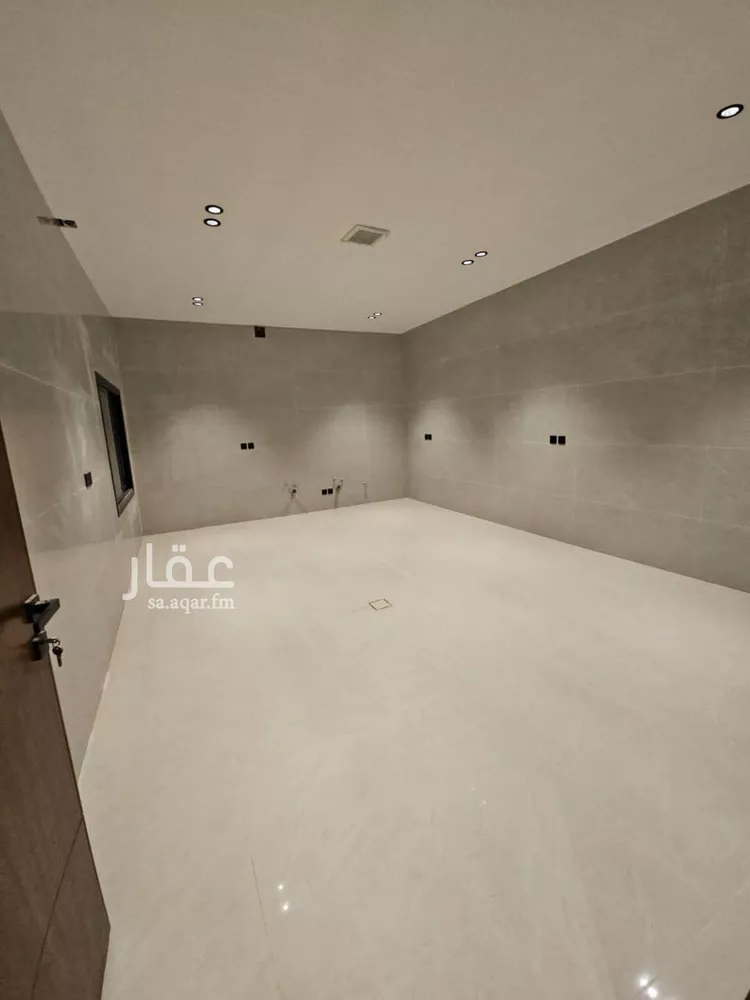 فيلا للبيع في شارع المعتصم بن الرشيد, حي الرمال, مدينة الرياض, منطقة الرياض صورة 3