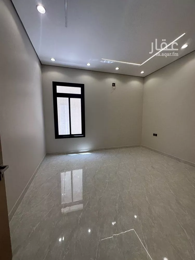Floor for Sale in Riyadh Al Janadriyah 10