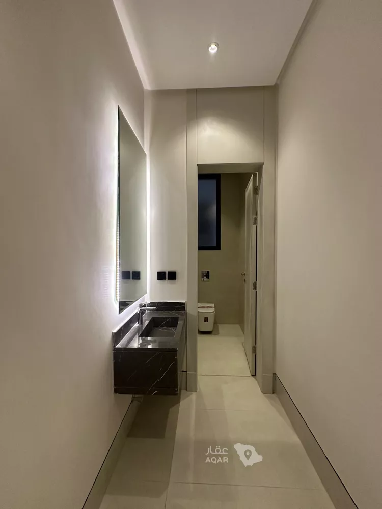 Floor for Sale in Riyadh Ar Rimal 4