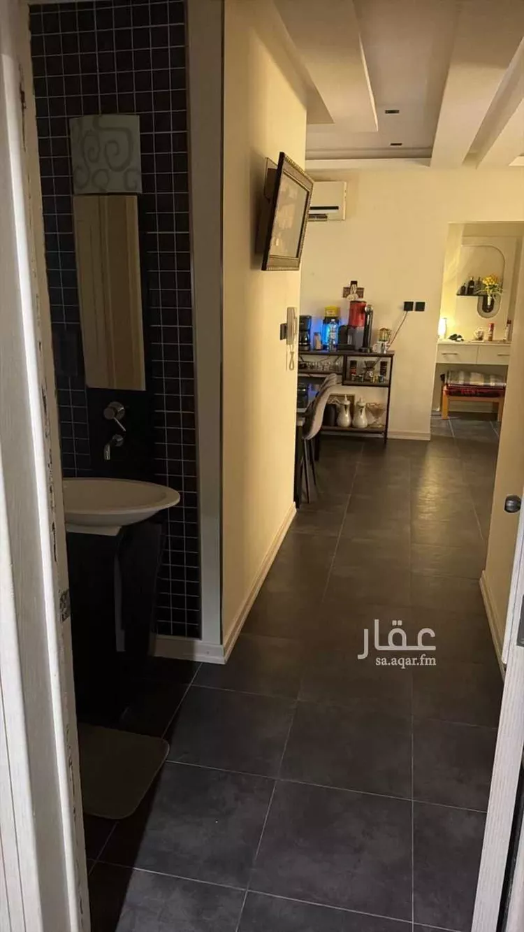شقة للبيع في شارع خزام, حي الملك عبدالله, مدينة الرياض, منطقة الرياض 9