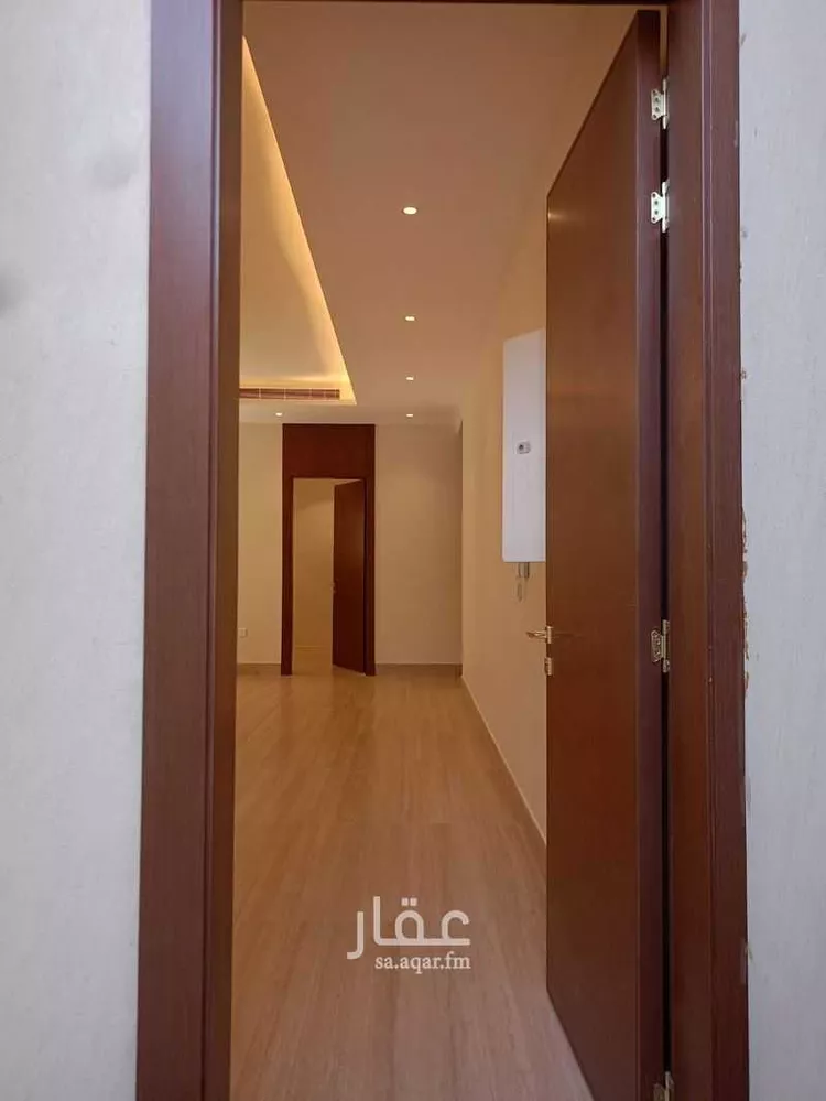 دور للبيع في شارع أبي بكر الصفي, حي العليا, مدينة الرياض, منطقة الرياض 9