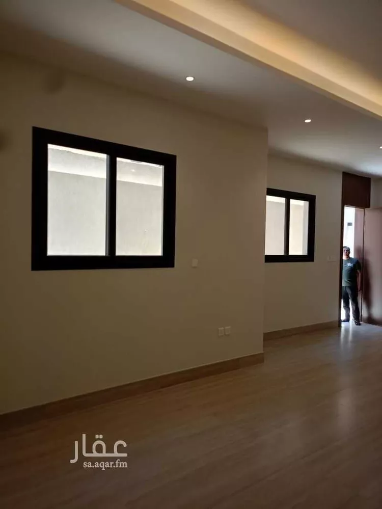 دور للبيع في شارع أبي بكر الصفي, حي العليا, مدينة الرياض, منطقة الرياض 8
