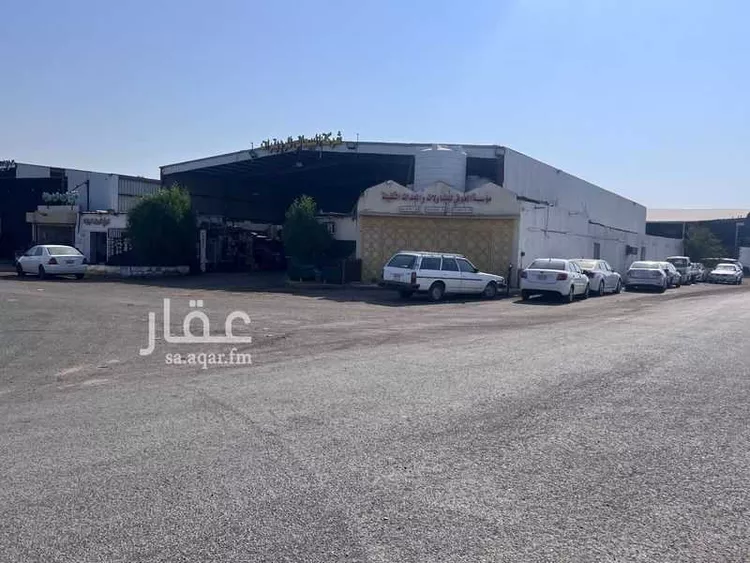 محل للبيع في شارع ابن نوح, حي ورقان, مدينة المدينة المنورة, منطقة المدينة المنورة