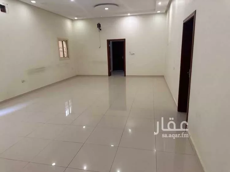 Floor for Rent in Riyadh Al Qirawan 7