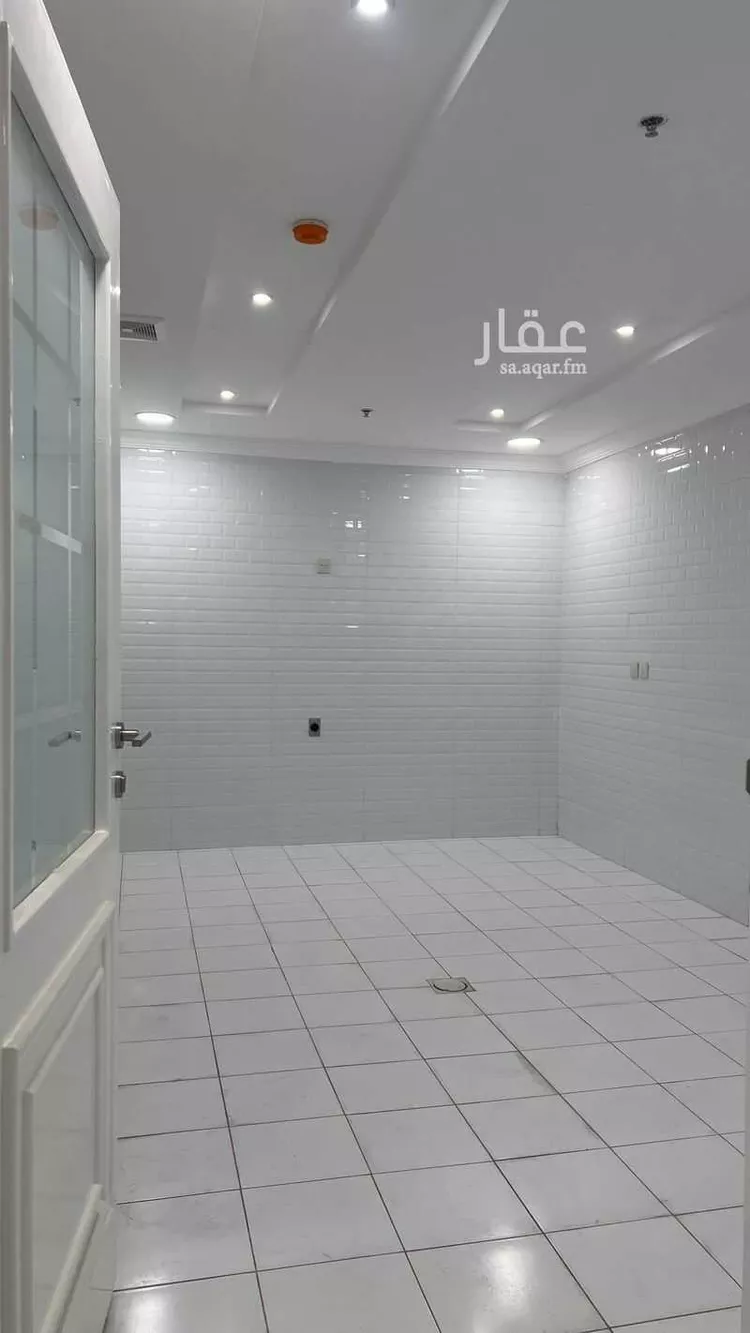 شقة للإيجار في شارع القرية العليا, حي الحمراء, مدينة الخبر, المنطقة الشرقية صورة 2