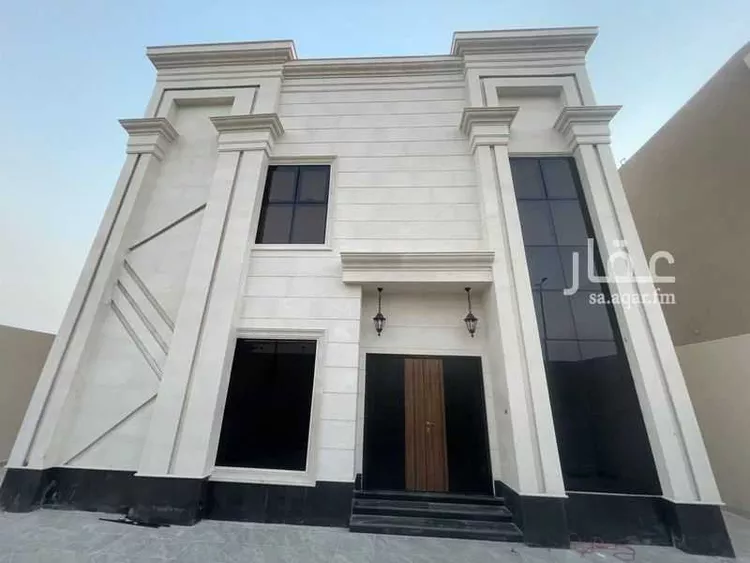 فيلا للبيع في شارع أبو الفتح المروزي ، حي الصواري ، الخبر ، الخبر