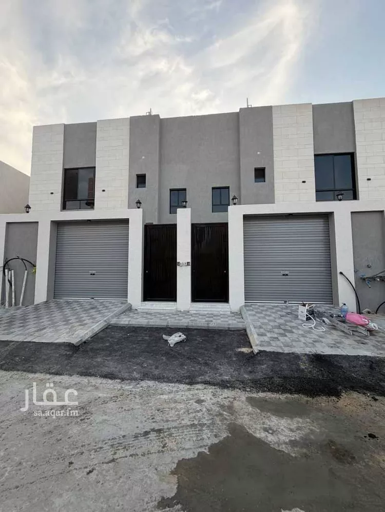 فيلا للبيع في شارع بطحاء, حي ضاحية الملك فهد, مدينة الدمام, المنطقة الشرقية صورة 2