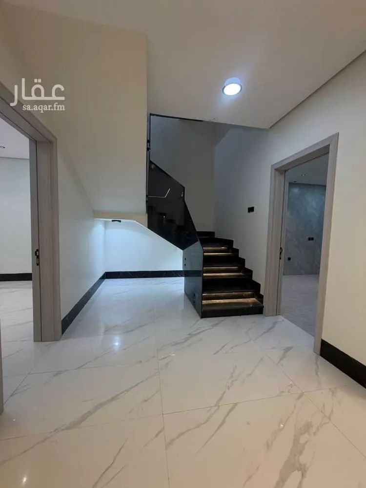 فيلا للبيع في شارع اياس بن عبد الله, حي طيبة, مدينة الدمام, المنطقة الشرقية صورة 4