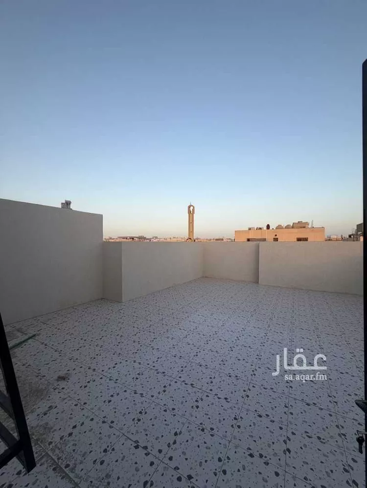 فيلا للبيع في شارع شرحبيل بن معد يكرب, حي طيبة, مدينة الدمام, المنطقة الشرقية صورة 3