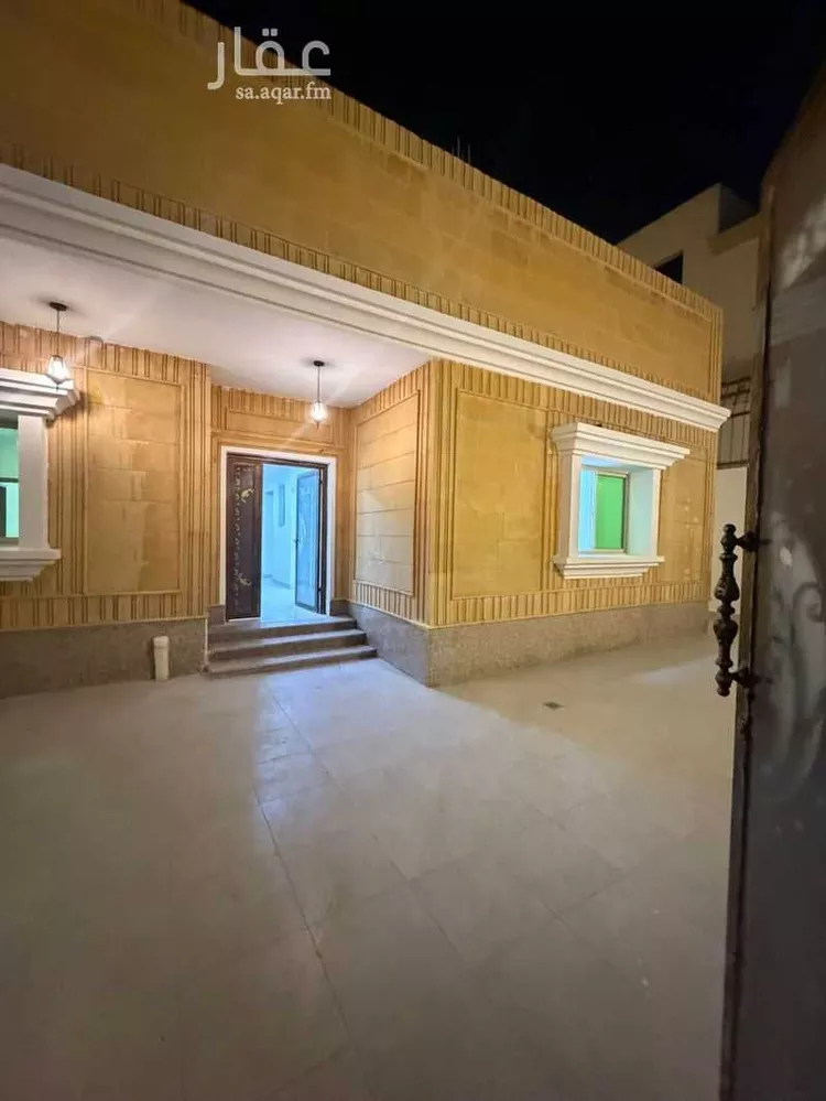 دور للبيع في شارع راشد ابن شهاب, حي ضاحية الملك فهد, مدينة الدمام, المنطقة الشرقية صورة 2