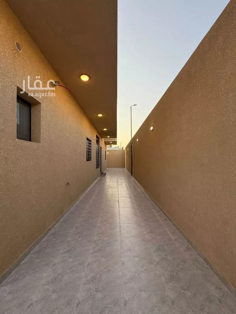 فيلا للبيع في شارع نافع بن الحارث, حي أحد, مدينة الدمام, المنطقة الشرقية صورة 2