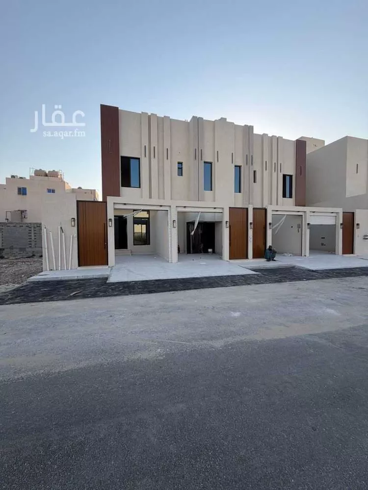 فيلا للبيع في شارع منيفه, حي ضاحية الملك فهد, مدينة الدمام, المنطقة الشرقية