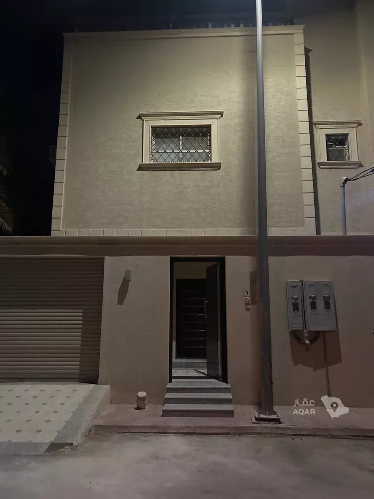 Floor for Rent in Thadiq Al Janadriyah 7