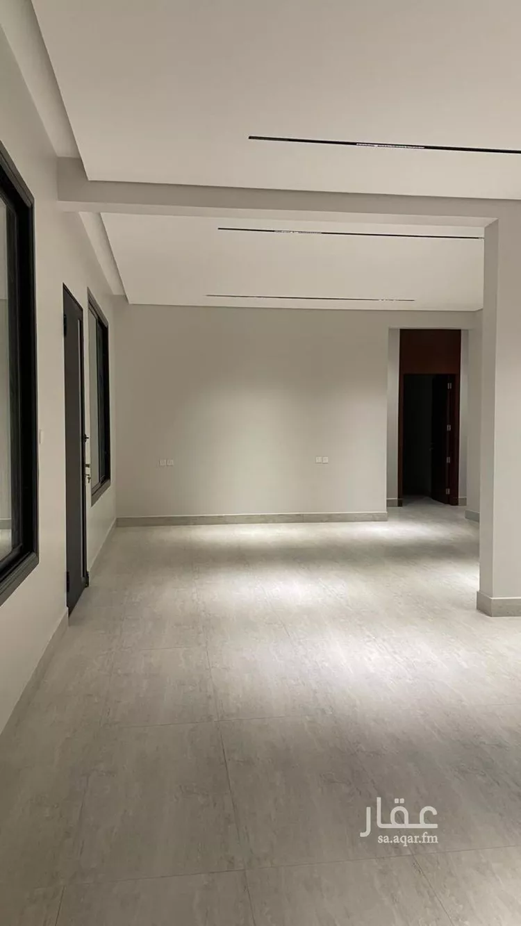 Floor for Sale in Riyadh Al Arid 7