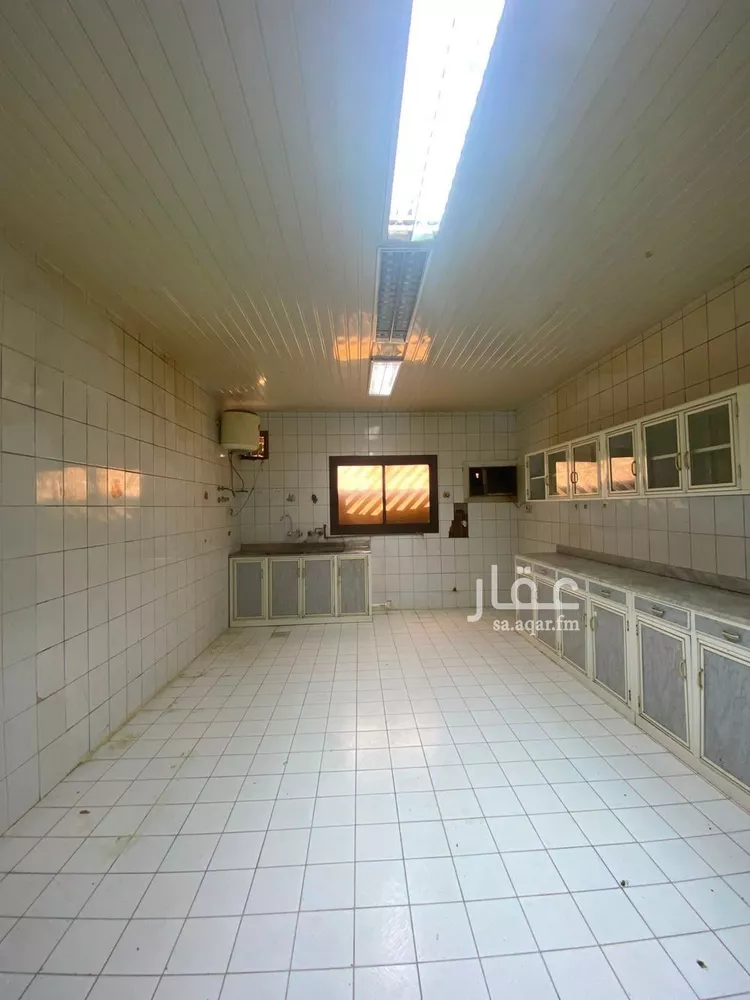 Floor for Rent in Al Bukayriyah Az Zuhur 24