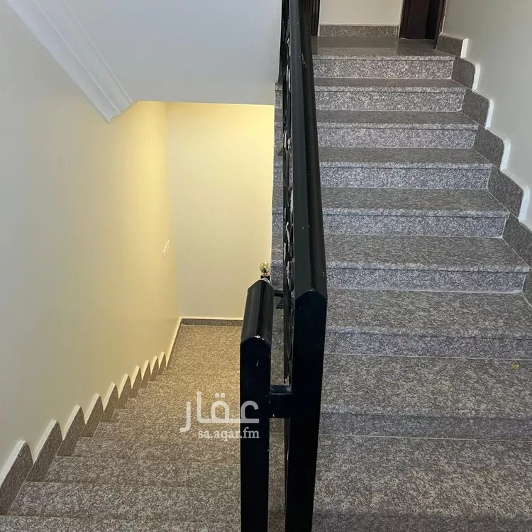 Floor for Rent in Al Bukayriyah Az Zuhur صورة 4