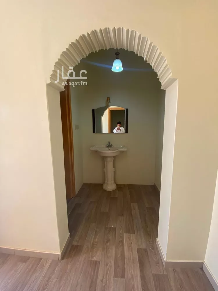 Floor for Rent in Al Bukayriyah Al Mohamadiah Subdivision 11