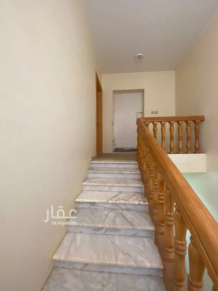 Floor for Rent in Al Bukayriyah Al Mohamadiah Subdivision 17