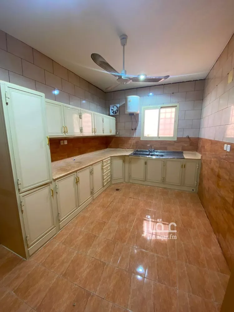 Floor for Rent in Al Bukayriyah Al Mohamadiah Subdivision 25