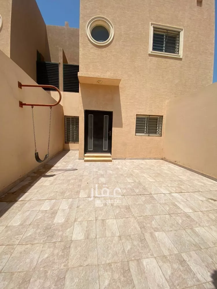 Floor for Rent in Al Bukayriyah Al Baida صورة 3