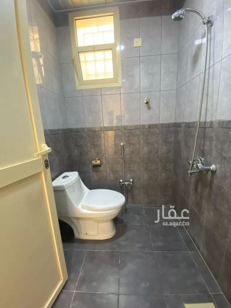 Floor for Rent in Al Bukayriyah Al Mohamadiah Subdivision 18