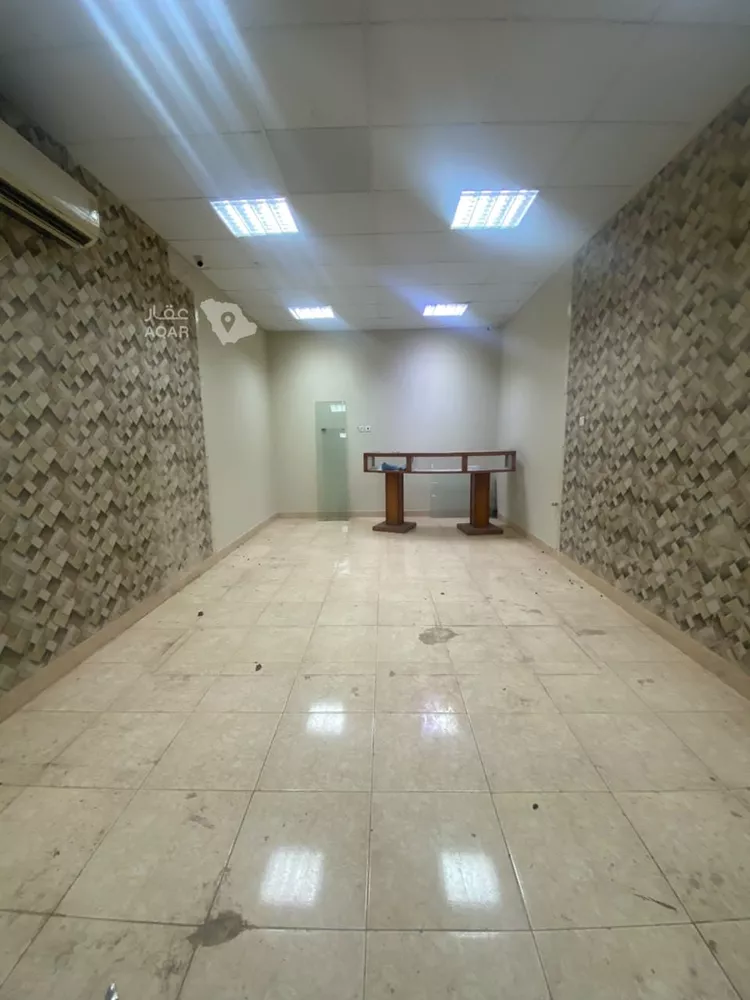محل للإيجار في شارع الملك سعود, حي الزهرة, مدينة البكيرية, منطقة القصيم صورة 3
