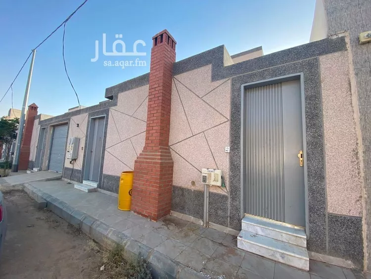 دور للإيجار في شارع زياد المكى, حي الرياض, مدينة البكيرية, منطقة القصيم صورة 2