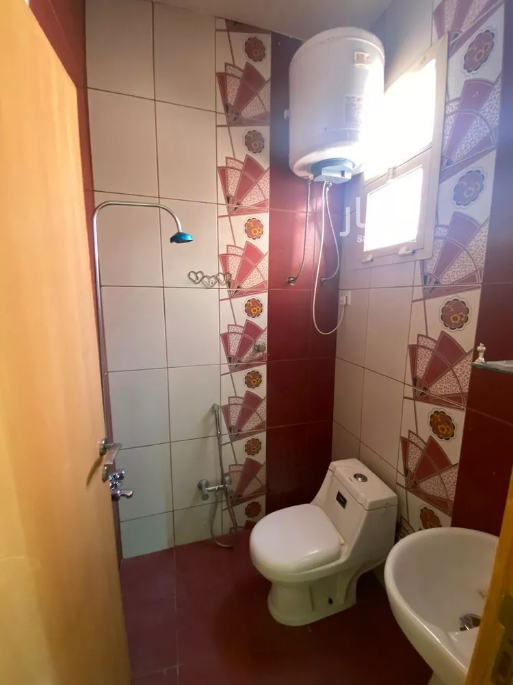 Floor for Rent in Al Bukayriyah Al Mohamadiah Subdivision 28