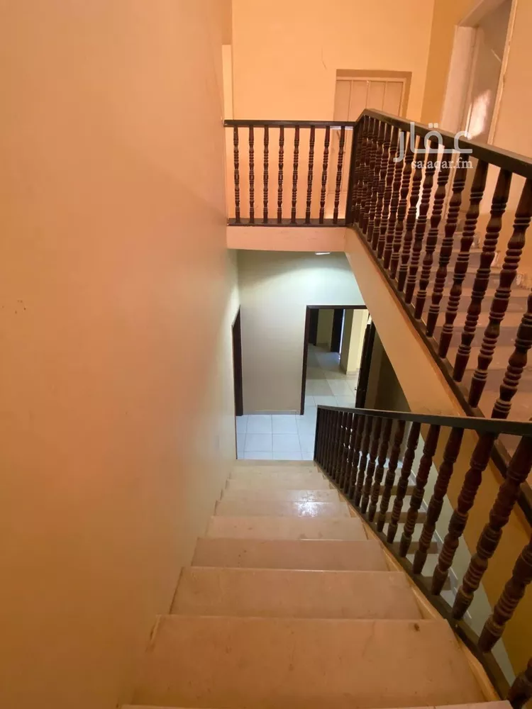 Floor for Rent in Al Bukayriyah Az Zuhur 6