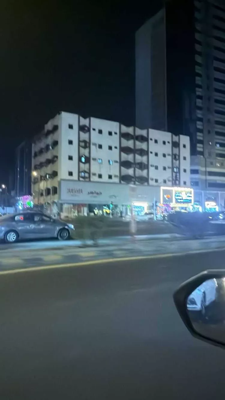 محل للإيجار في شارع طريق المسجد الحرام, حي العزيزية, مدينة مكة المكرمة, منطقة مكة المكرمة صورة 2