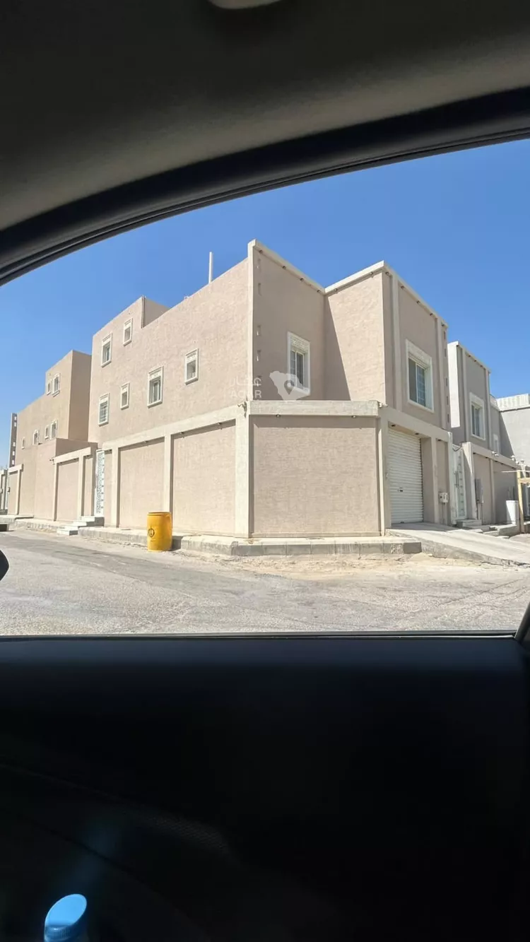 فيلا للإيجار في شارع عبدالله القاضي, حي العزيزية الأول, مدينة الاحساء, المنطقة الشرقية صورة 2