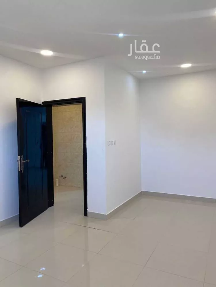 شقة للإيجار في شارع عبدالله ابن علي النفيسة, حي الدوحة, مدينة الاحساء, المنطقة الشرقية صورة 2