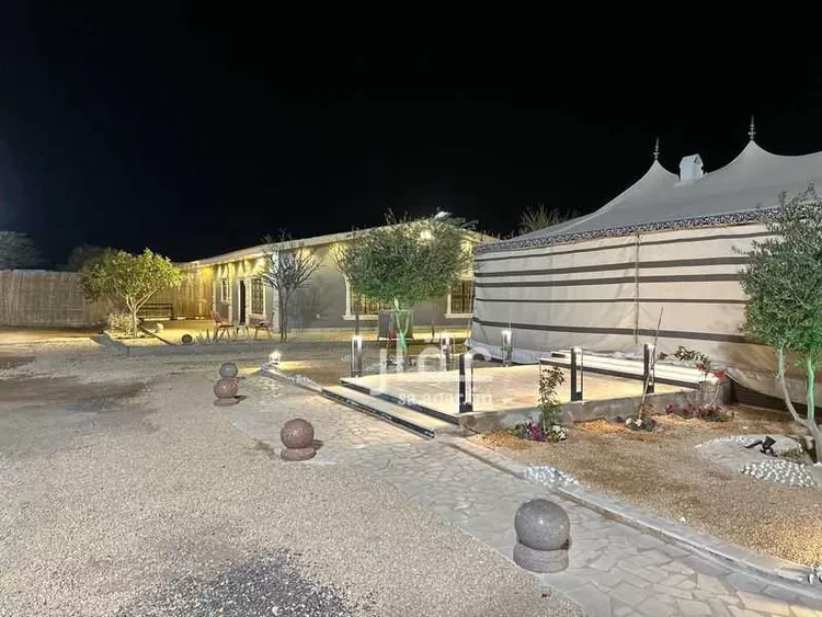 مزرعة للبيع في شارع هجرة الاوسط 817, حي تجمع سكاني الحنية, مدينة تجمع سكاني الحنية, منطقة الرياض 7