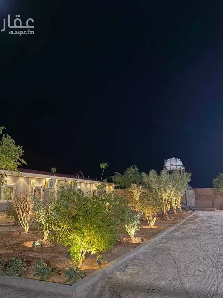مزرعة للبيع في شارع هجرة الاوسط 817, حي تجمع سكاني الحنية, مدينة تجمع سكاني الحنية, منطقة الرياض 11