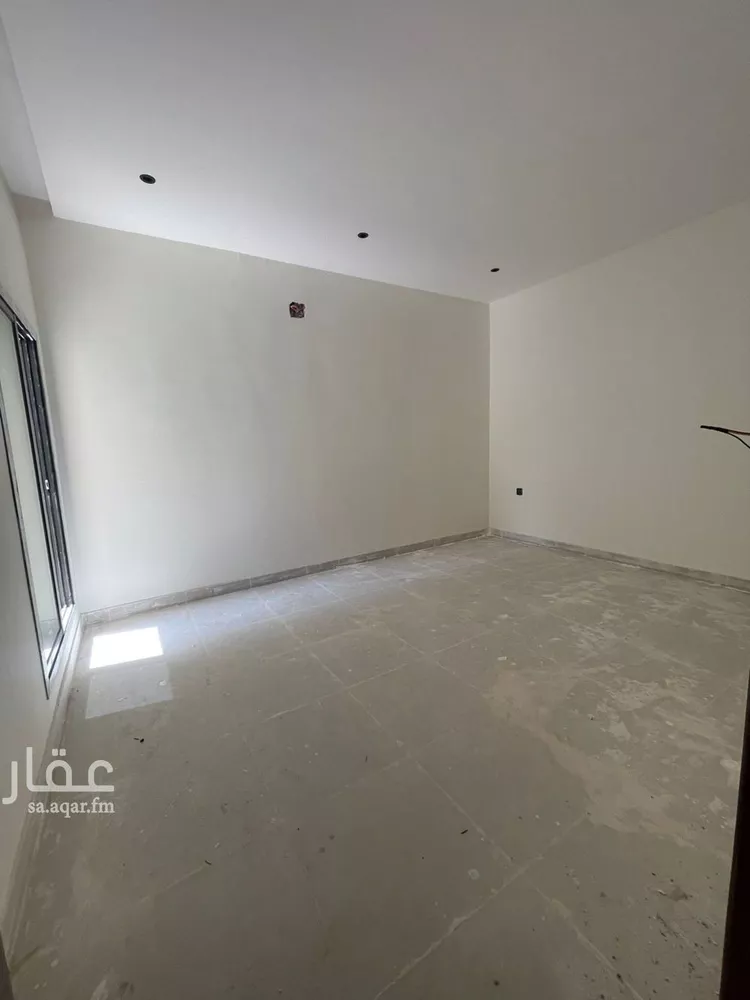 فيلا للبيع في شارع أحمد بن أبي عيسى, حي بدر, مدينة الرياض, منطقة الرياض صورة 2
