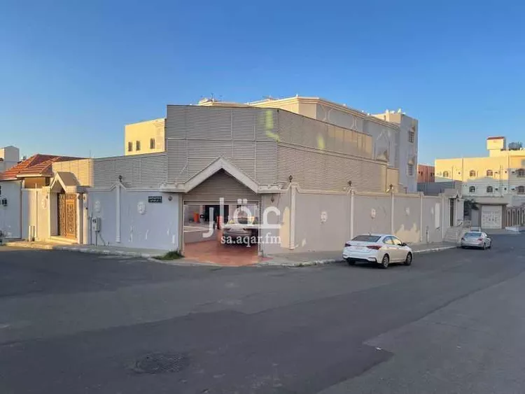 فيلا للبيع في شارع سطام ابا الخيل ، حي القيم الأعلى ، الطائف ، الطائف صورة 2