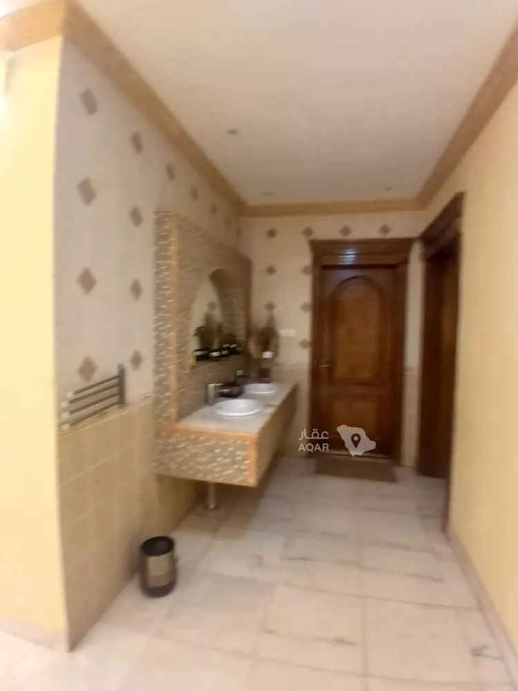 فيلا للإيجار في شارع التمام, حي الحمراء, مدينة الرياض, منطقة الرياض 2