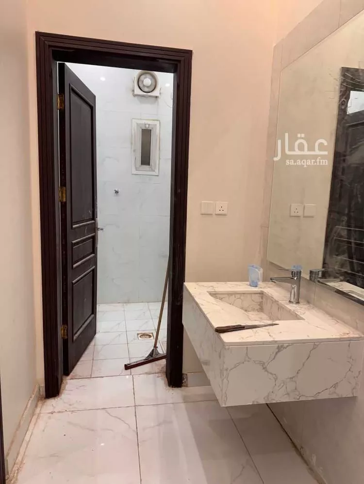 شقة للإيجار في شارع أحمد بن عبد الله الكوفي ، حي الوفاء ، جدة ، جدة صورة 2
