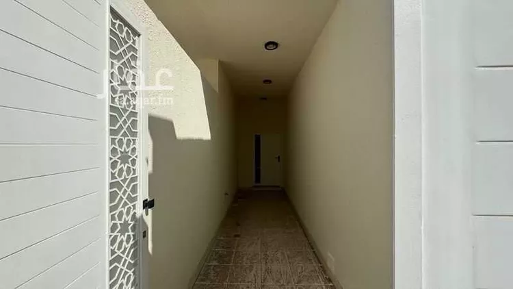 Floor for Sale in Riyadh Al Khalidiyah صورة 2