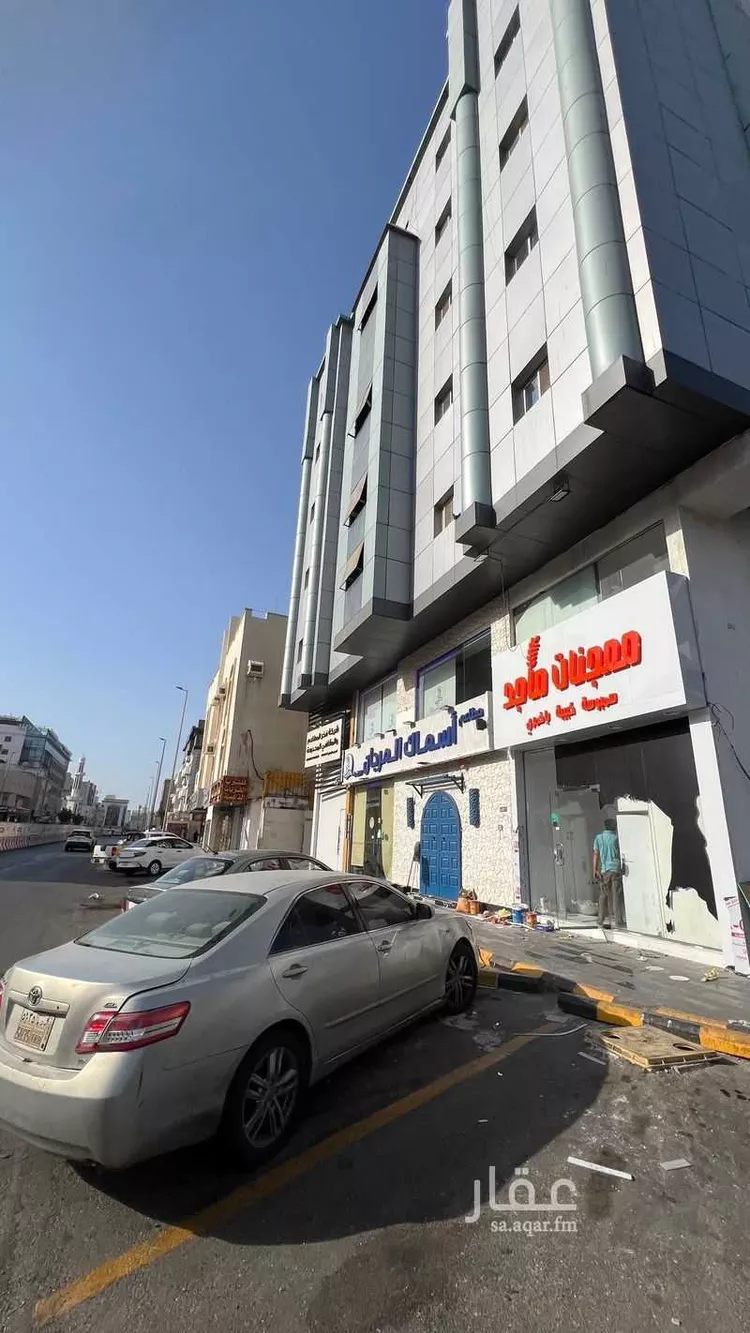 عمارة للإيجار في شارع حمد الجاسر, حي الروضة, مدينة جدة, منطقة مكة المكرمة صورة 3