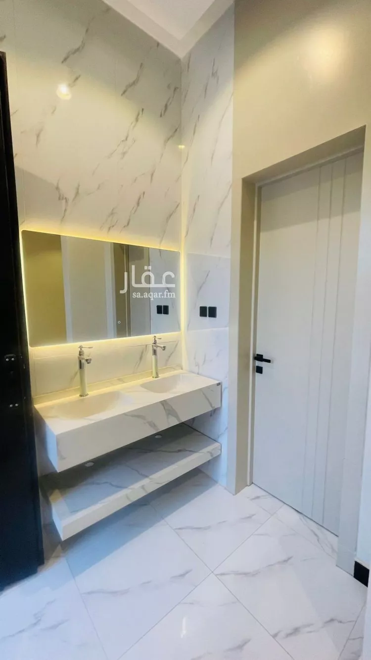 فيلا للبيع في شارع رقم 315, حي ظهرة لبن, مدينة الرياض, منطقة الرياض صورة 3